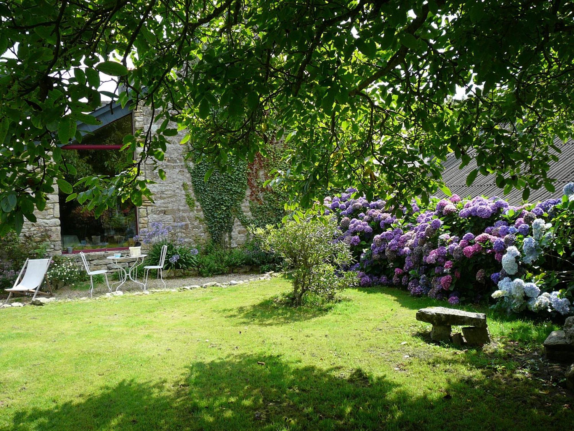 La Ferme De Kerhors Hotel Tréméoc Buitenkant foto