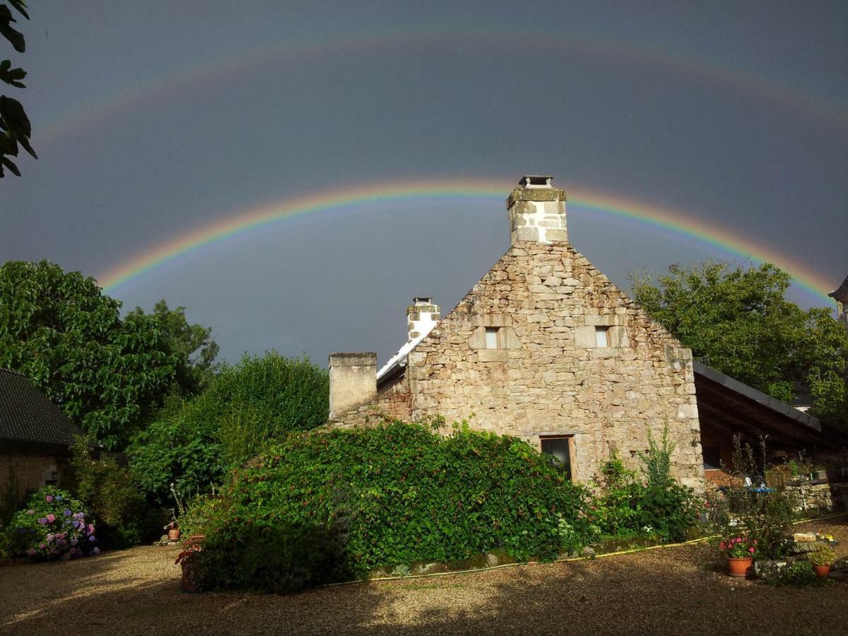 La Ferme De Kerhors Hotel Tréméoc Buitenkant foto