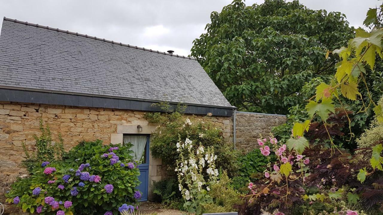 La Ferme De Kerhors Hotel Tréméoc Buitenkant foto