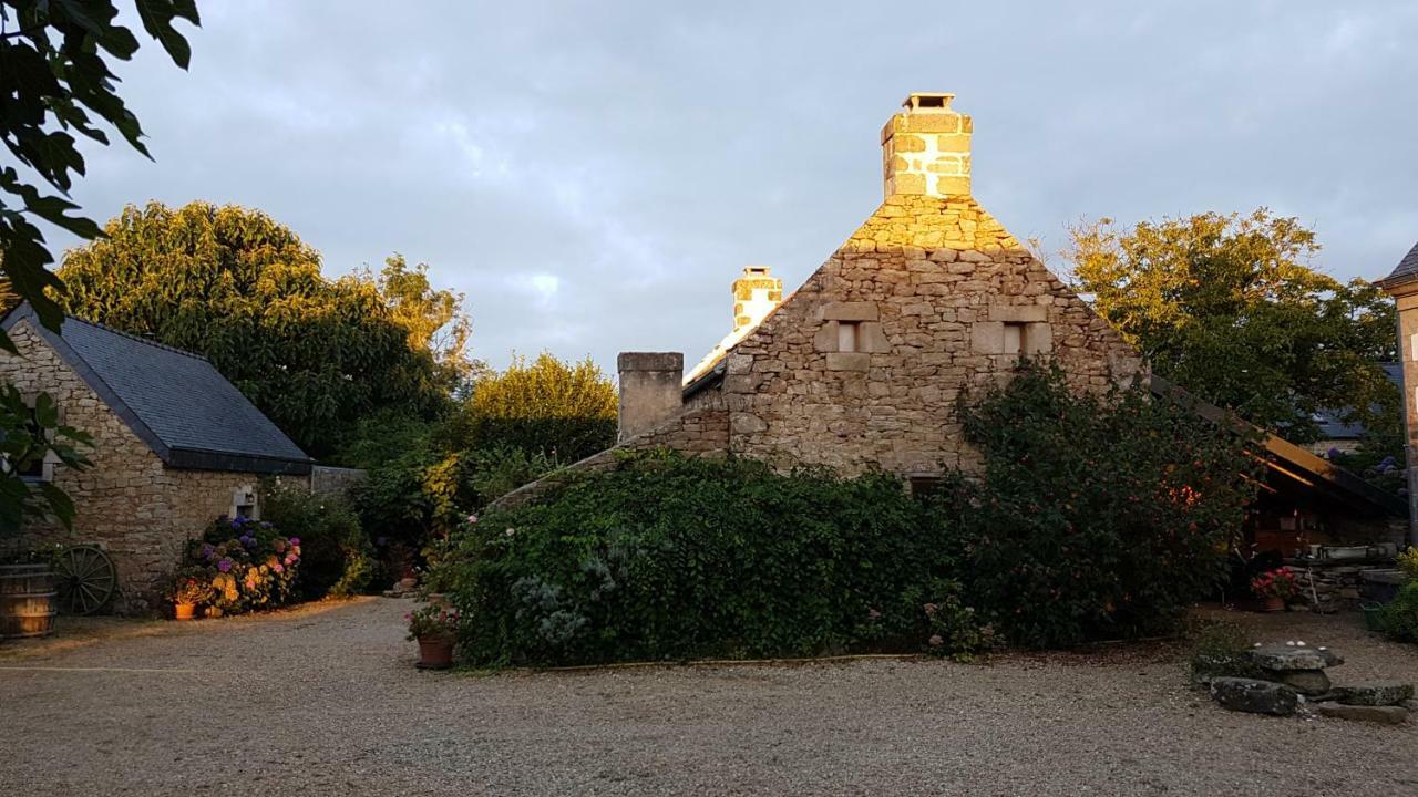 La Ferme De Kerhors Hotel Tréméoc Buitenkant foto